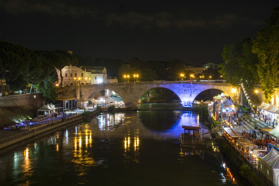 Pons Cestius at night
