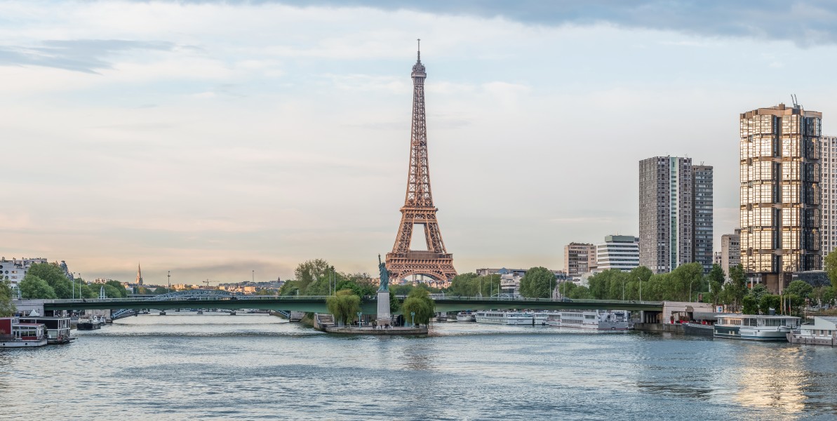 Pont de Grenelle as seen from Pont Mirabeau, Paris 22 April 2014