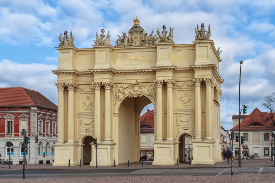 Potsdam - Brandenburger Tor - Feldseite - 2013