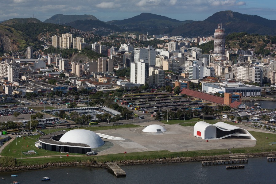 Praça Popular de Niterói by Diego Baravelli 03