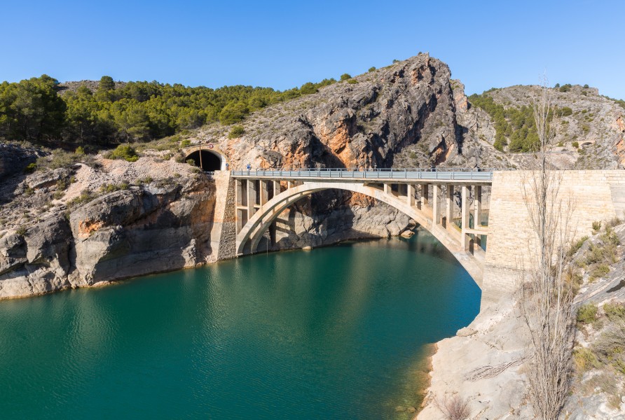 Puente del embalse de la Tranquera, Zaragoza, España, 2015-01-09, DD 43