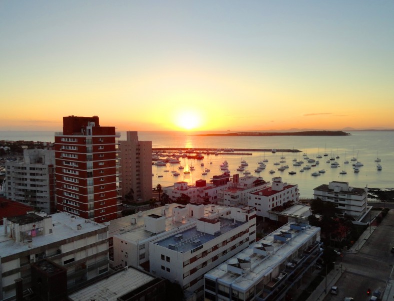 Punta del Este bay 2012 - wide