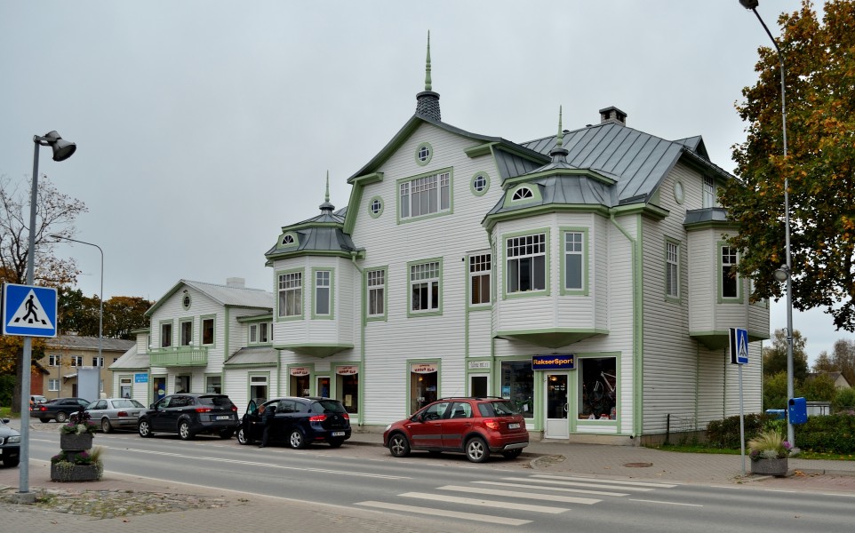 Rapla, elamu-ärihoone Tallinna mnt 23 (1)