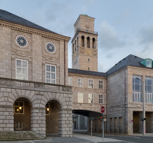 Rathausmarkt-Rathaus-Abend-2013