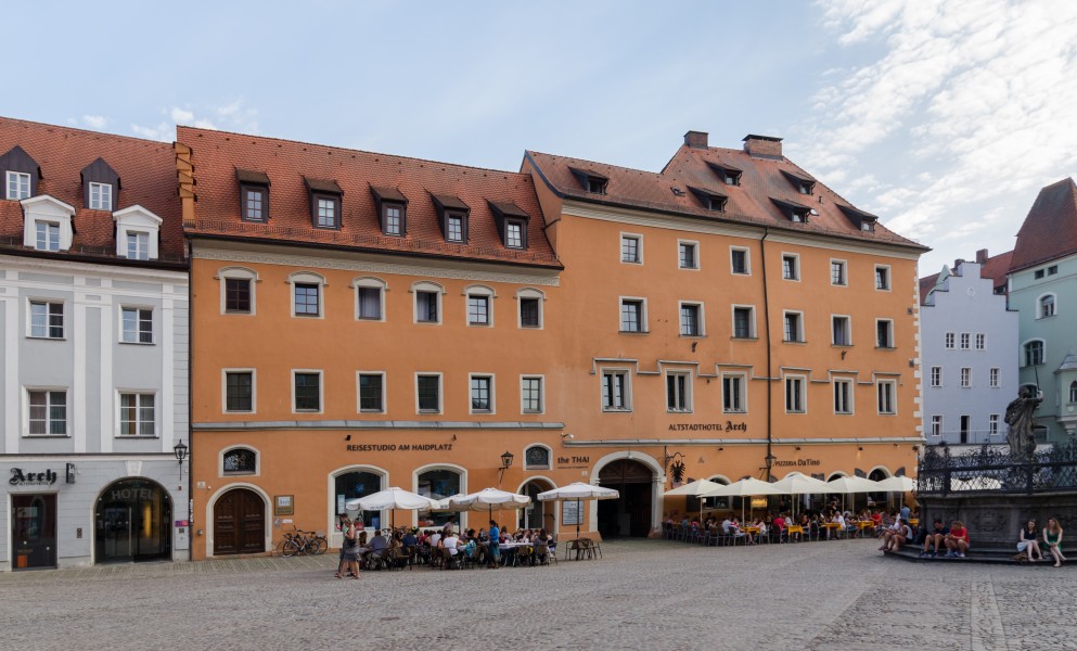 Regensburg, Haidplatz, 2017-06 CN-02