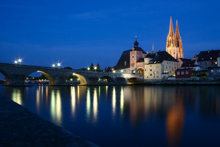 Regensburg Steinerne Bruecke 06 2006