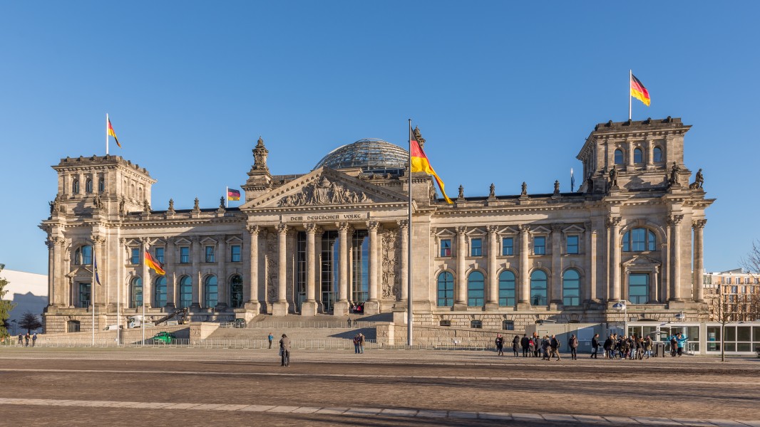 Reichstagsgebäude November 2013 01