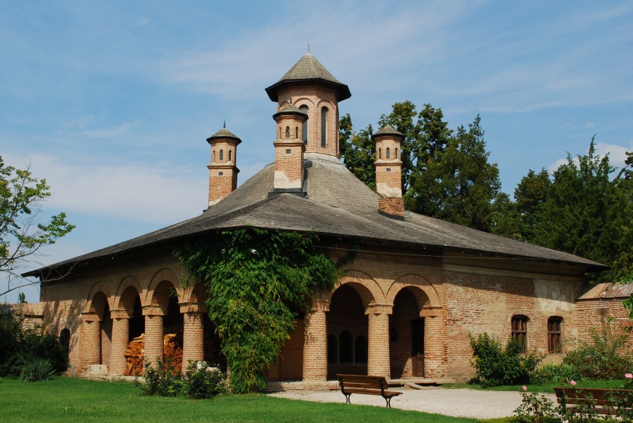 RO IF Mogosoaia palace Brancovan Kitchen