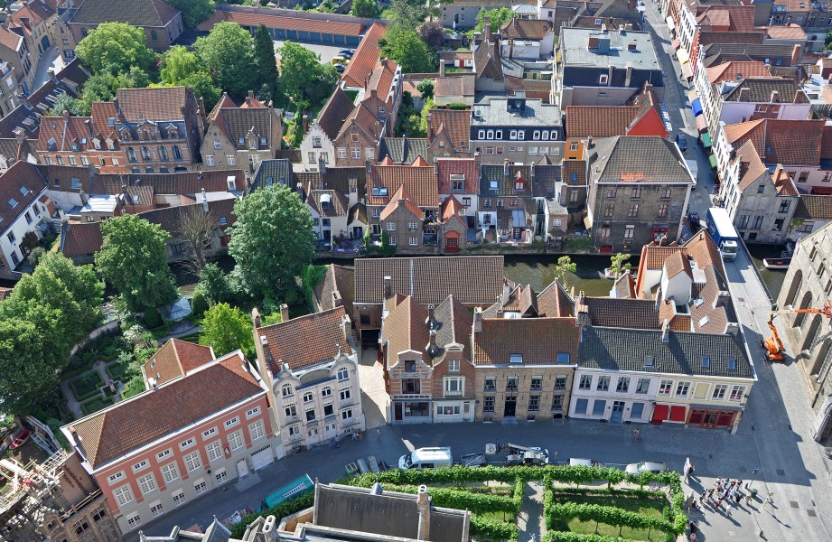 Roofs of Bruges R02