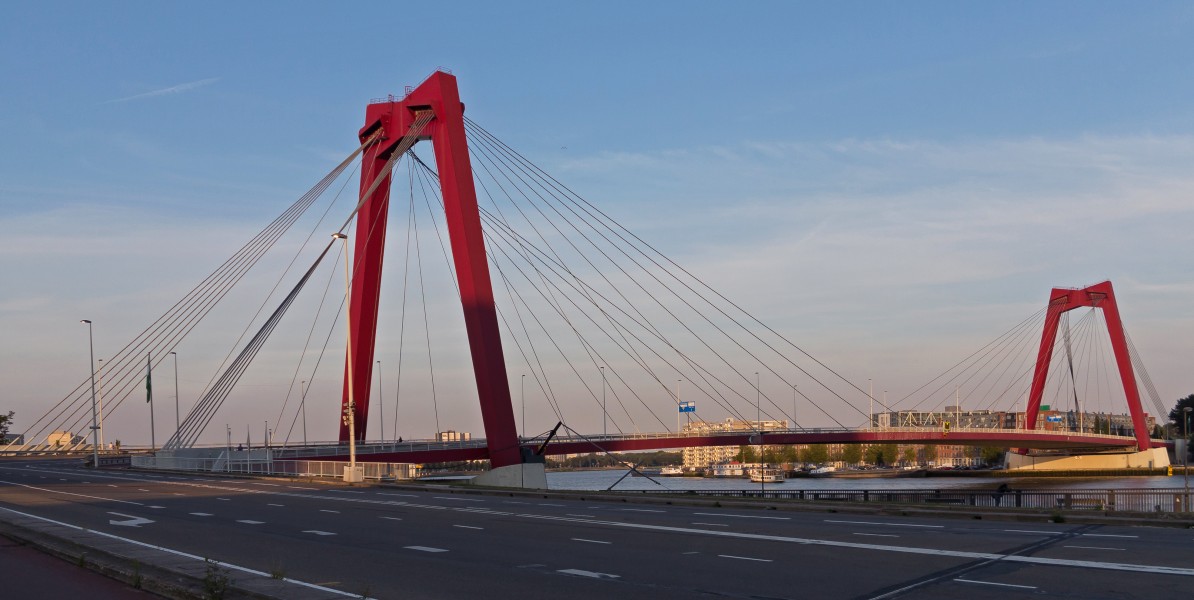 Rotterdam, de Willemsbrug foto4 2015-08-01 20.34