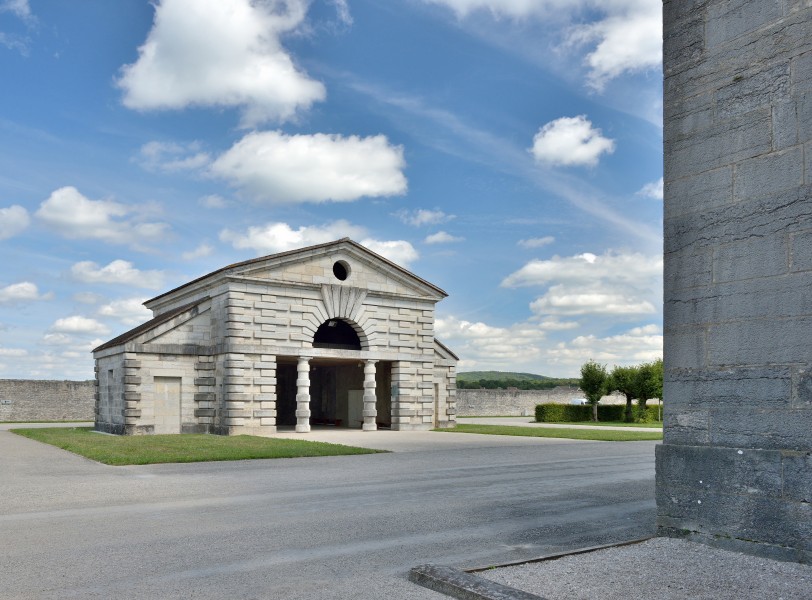 Saline royale d'Arc-et-Senans derriere la maison du directeur