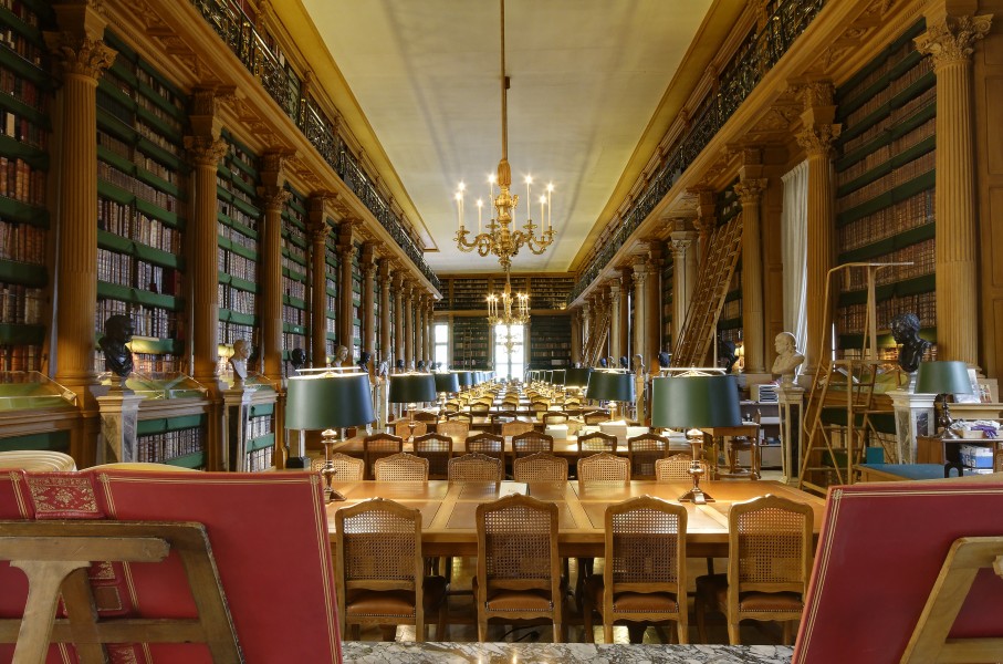 Salle de lecture de la Bibliotheque Mazarine Paris n1