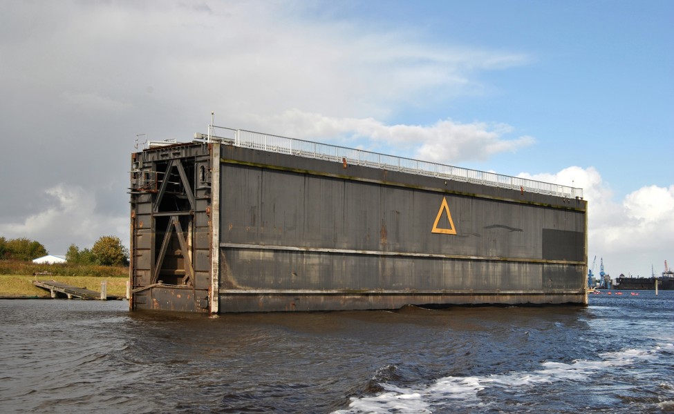 Schleusentor, Emder Hafen