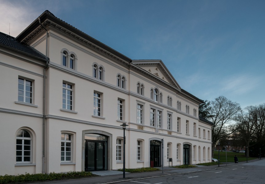 Schloss-Borbeck-Wirtschaftsgebaeude-2012