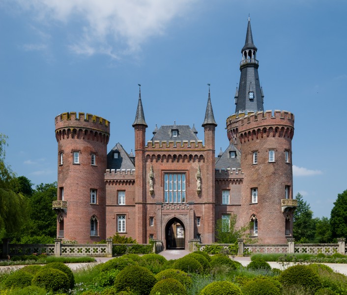 Schloss-Moyland-2013-01