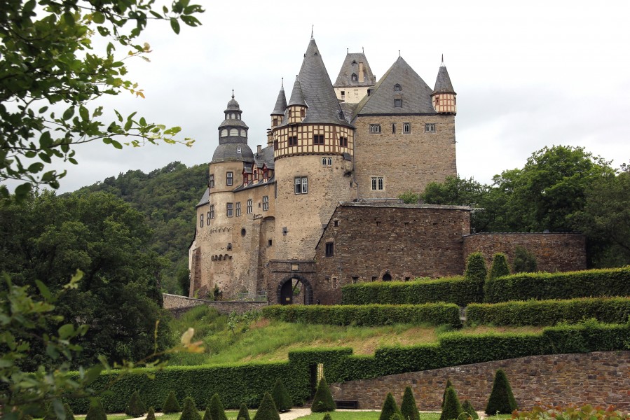 Schloss Bürresheim 01 (2012-06-24)