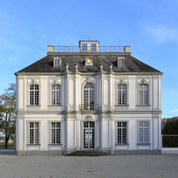 Schloss Falkenlust, Western Facade, November 2017