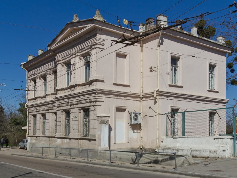 Sevastopol 04-14 img05 LeninaStreet manor