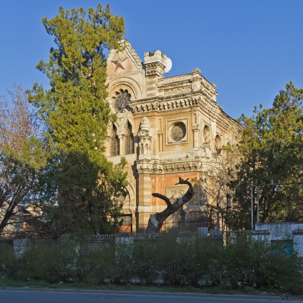 Simferopol 04-14 img23 Kenesa ruin