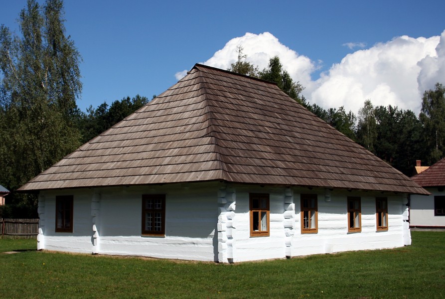 Skansen Kolbuszowa chałupa z Żołyni 03.09.2010 p2