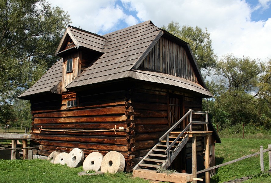 Skansen Kolbuszowa młyn wodny z Żołyni Dolnej 03.09.2010 p2