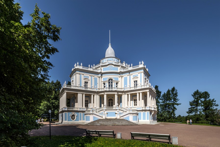 Sledging Hill Pavilion in Oranienbaum 01
