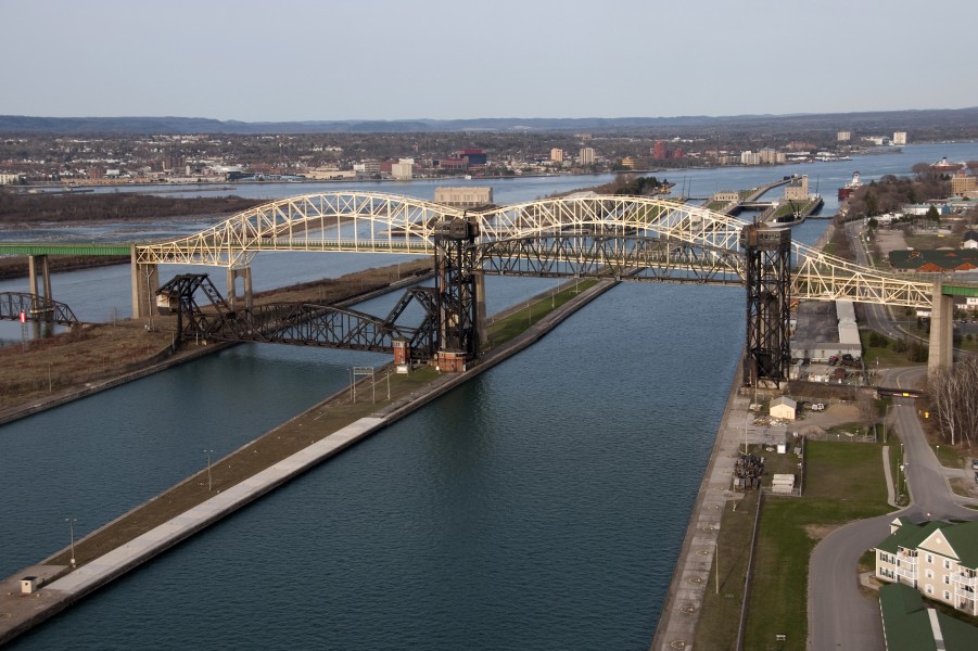 Soo Locks International Bridge 2010-04 USACE
