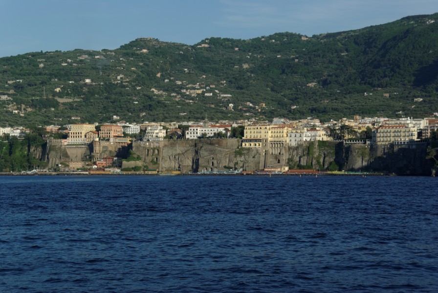 Sorrento BW 2013-05-14 18-56-32 DxO