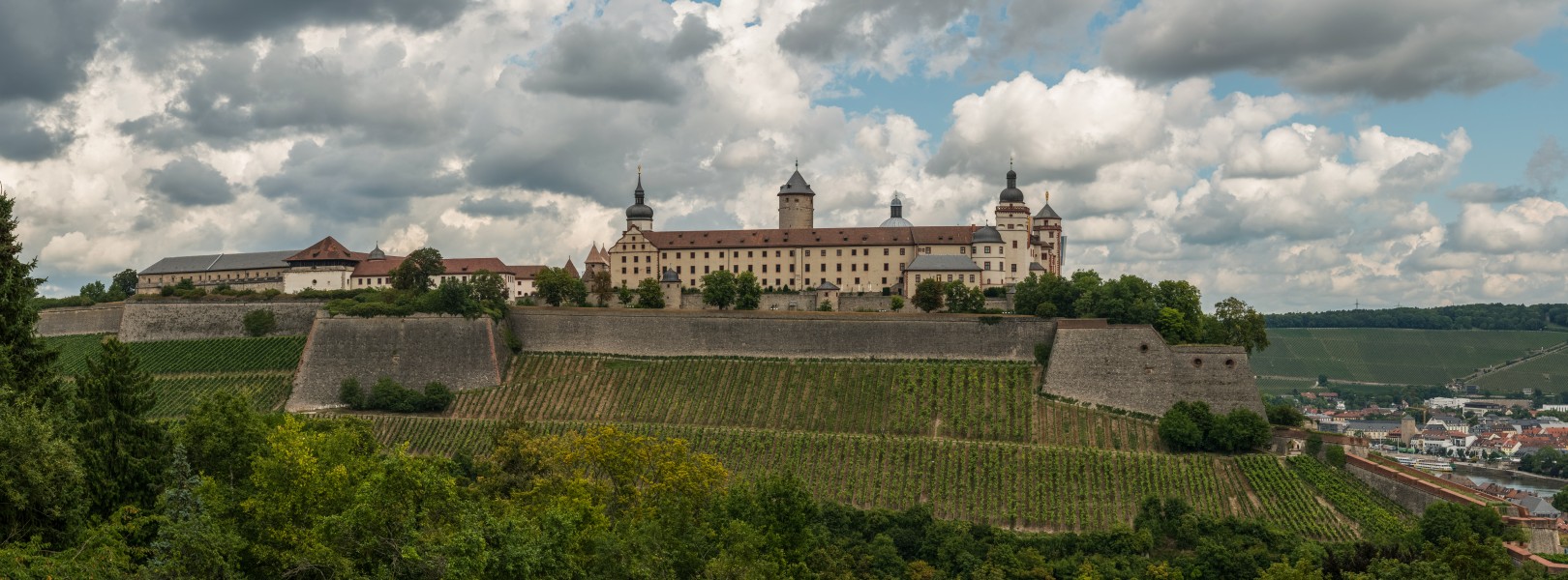 South view of Festung Marienberg, Würzburg 20140804 1