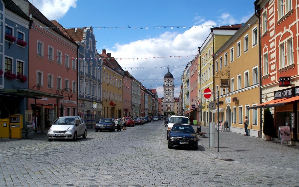 Stadtplatz Vilshofen im Sommer