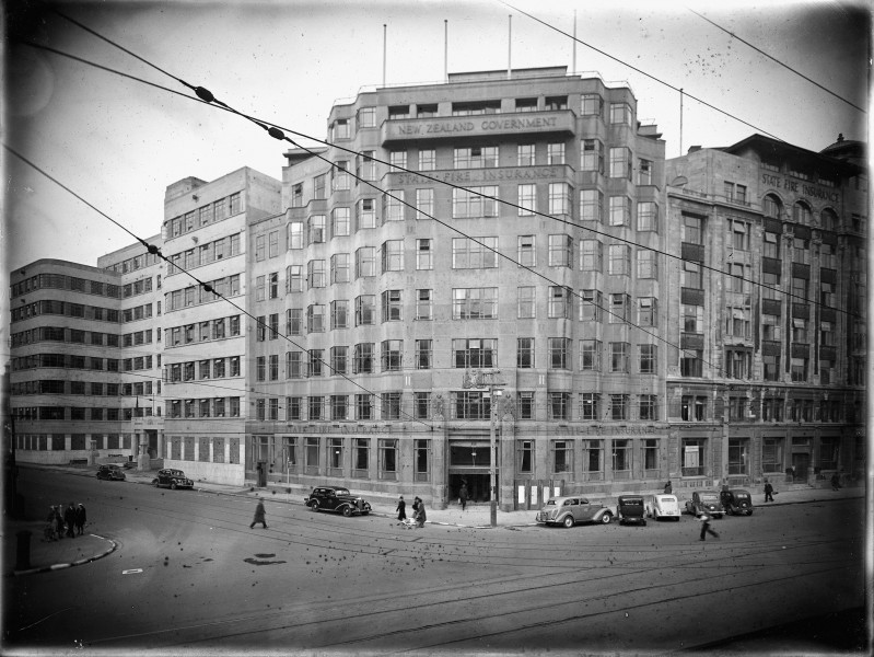 State Insurance building on the corner of Stout Street and Lambton Quay, Wellington, ca 1942 (3557627409)