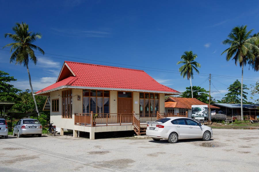 Sukau Sabah Malaysia Kampung-Sukau-02