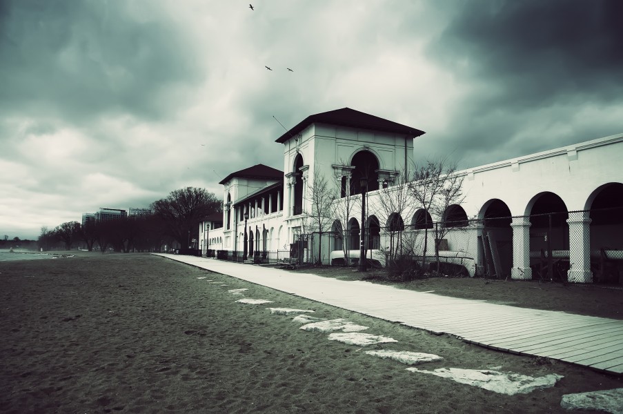 Sunnyside Bathing Pavilion April 2011 Toronto