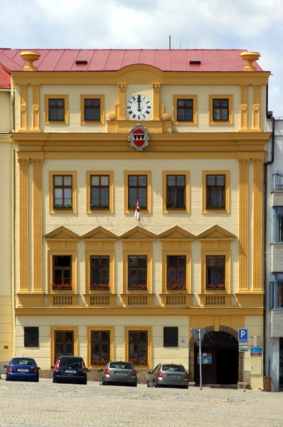 Třebíč - Karlovo náměstí - dům z hodinami