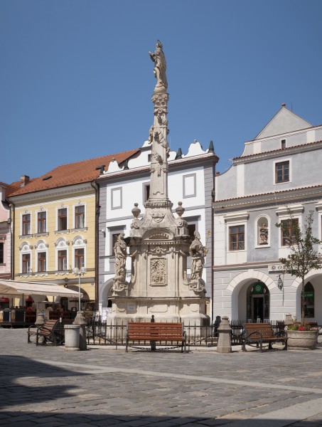 Třeboň, sculptuur op het Masarykově Náměstí Dm239303-2355 IMG 6231 2018-08-01 12.18