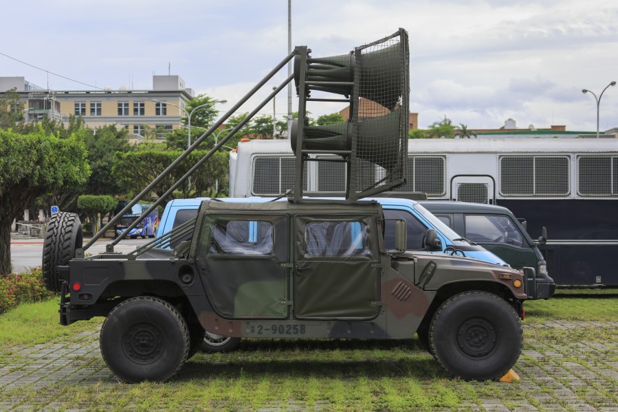 Taipei Taiwan Military-sound-truck-01