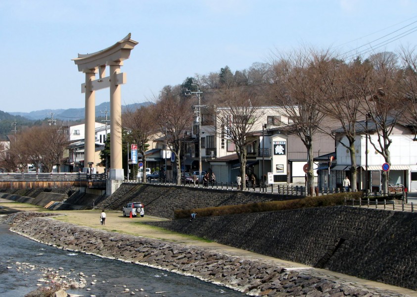 Takayama-03