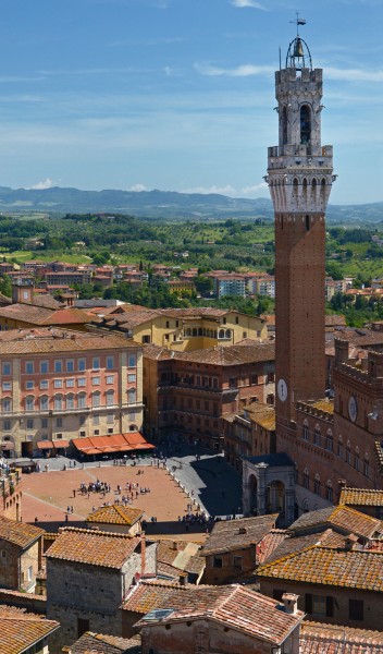 Torre del Mangia in Siena, Italy