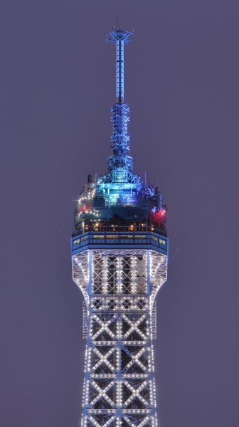 Tour Eiffel top