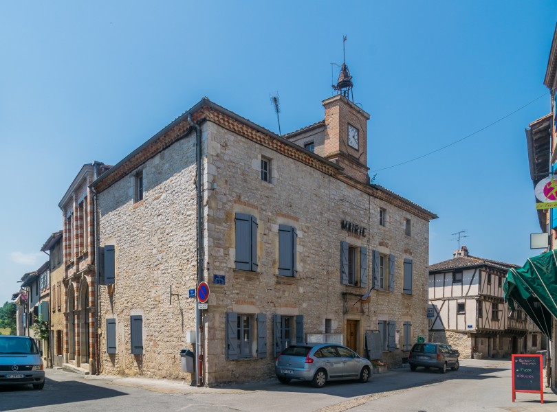 Town hall of Montricoux