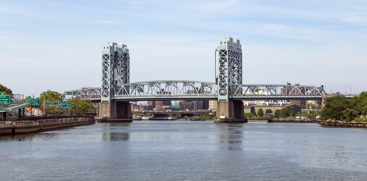 Triborough lift bridge NY1