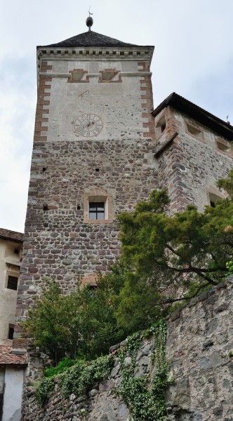 Trostburg Bergfried Ostseite