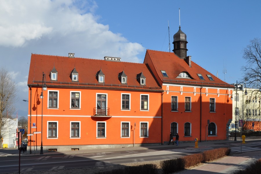 Trzcianka Town Hall west 2011-03