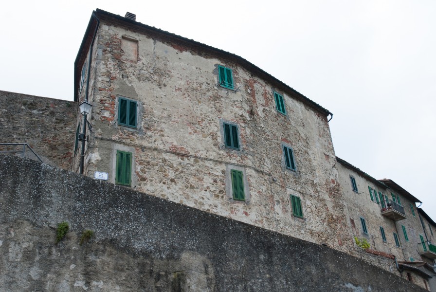Tuscan hill town (16840627901)