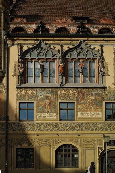 Ulm-Rathaus-Kaiserfenster-R05Gi