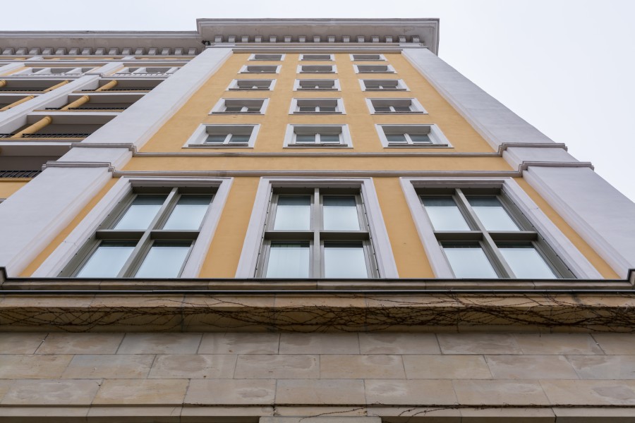 Ulrichplatz 10 (Magdeburg-Altstadt).Fassade Otto-von-Guericke-Straße.Detail.3.ajb