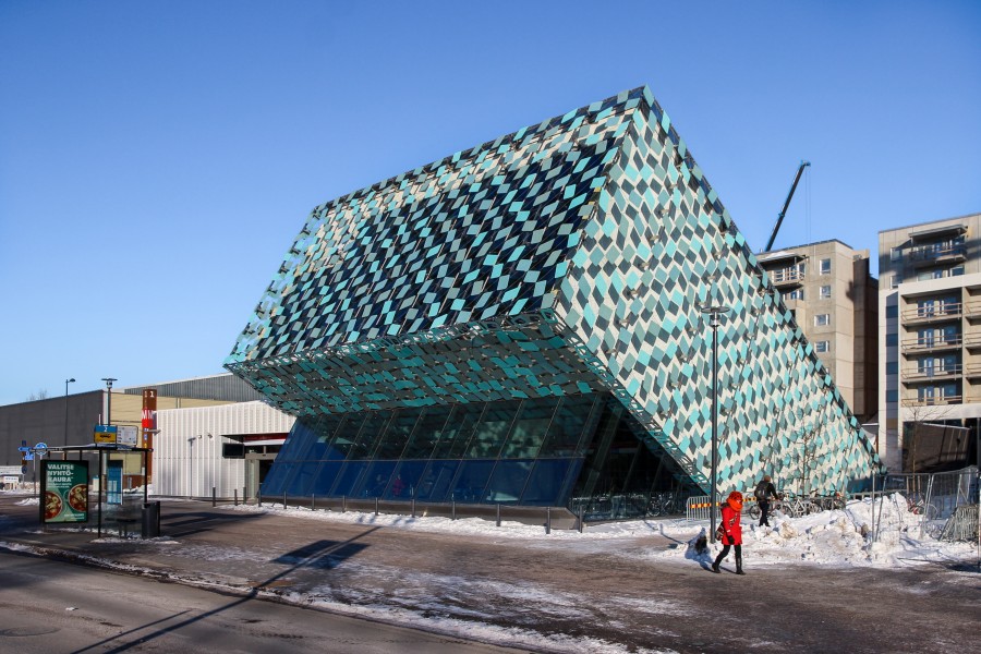 Urheilupuisto metro station entrance (February 2018)