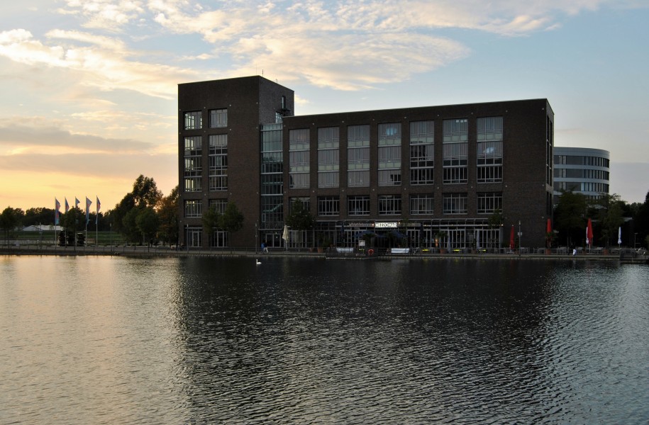 Verwaltungsgebäude Alltours sunset II