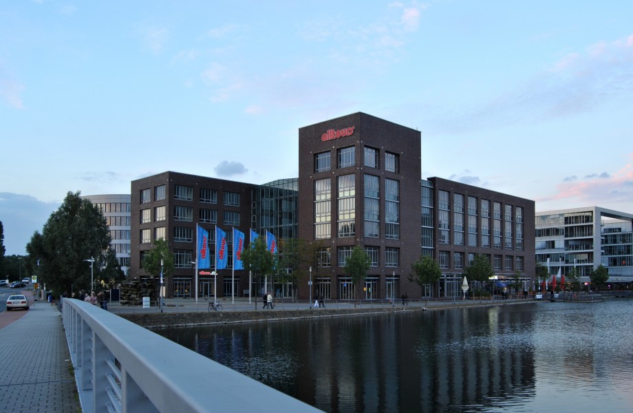 Verwaltungsgebäude Alltours sunset III