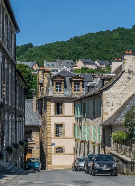 View of Hotel du Ravieux from Rue du Cours